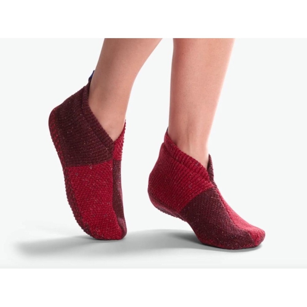 Bombas Womens Gripper Slipper Bootie Red Burgundy Colorblock Medium Size 9-11.5